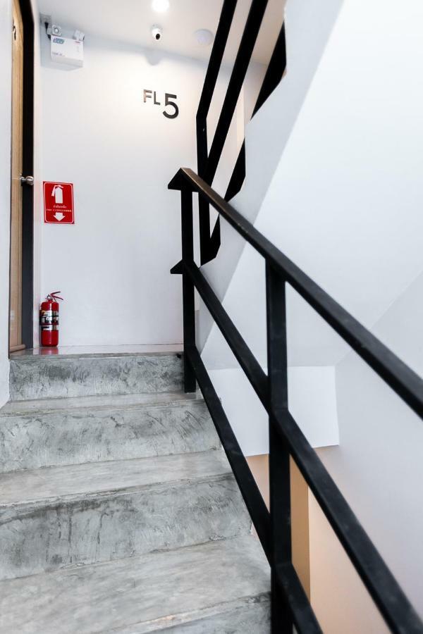 Хостел Minimal House Patong (Adults Only) Екстер'єр фото
