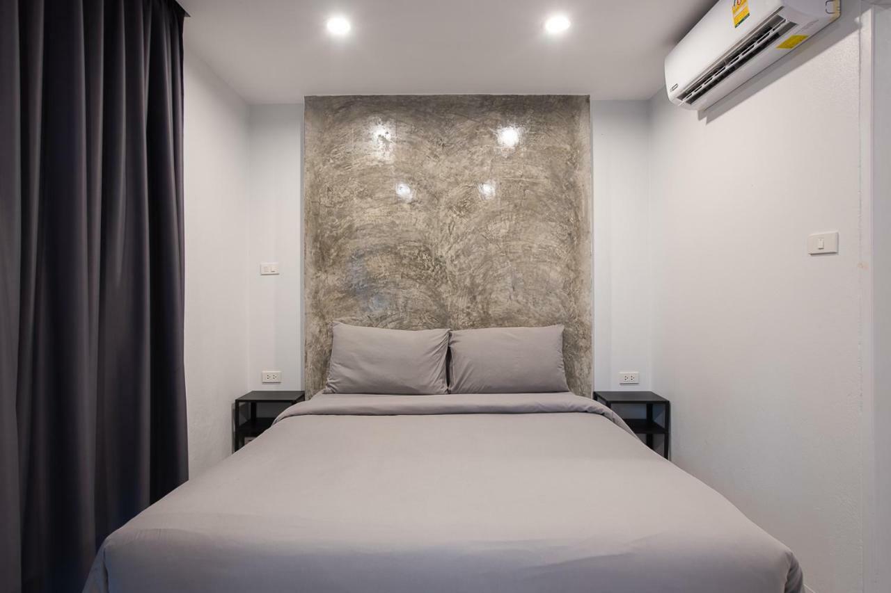 Хостел Minimal House Patong (Adults Only) Екстер'єр фото