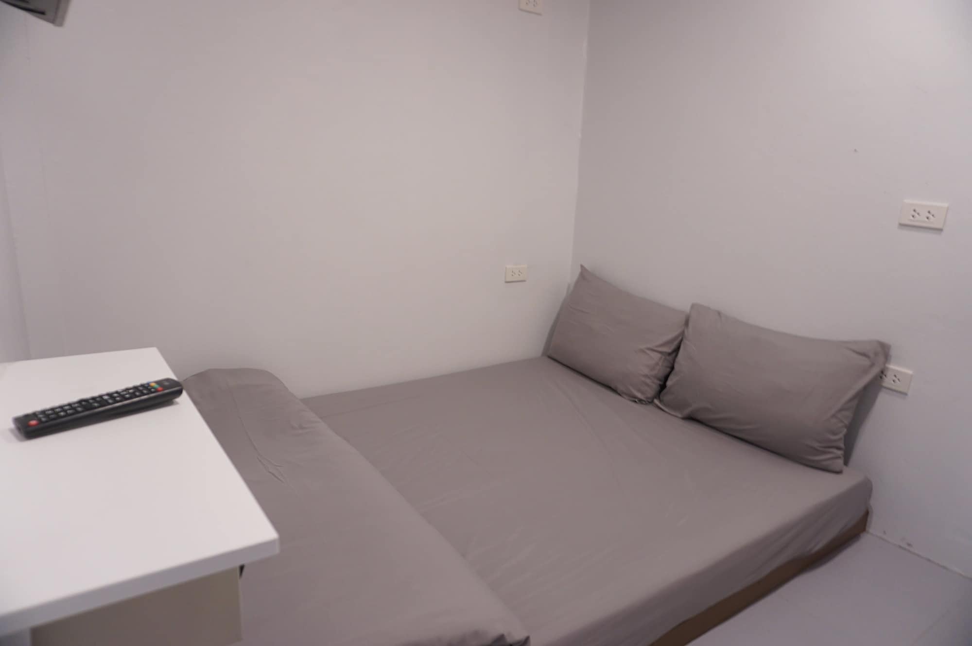 Хостел Minimal House Patong (Adults Only) Екстер'єр фото