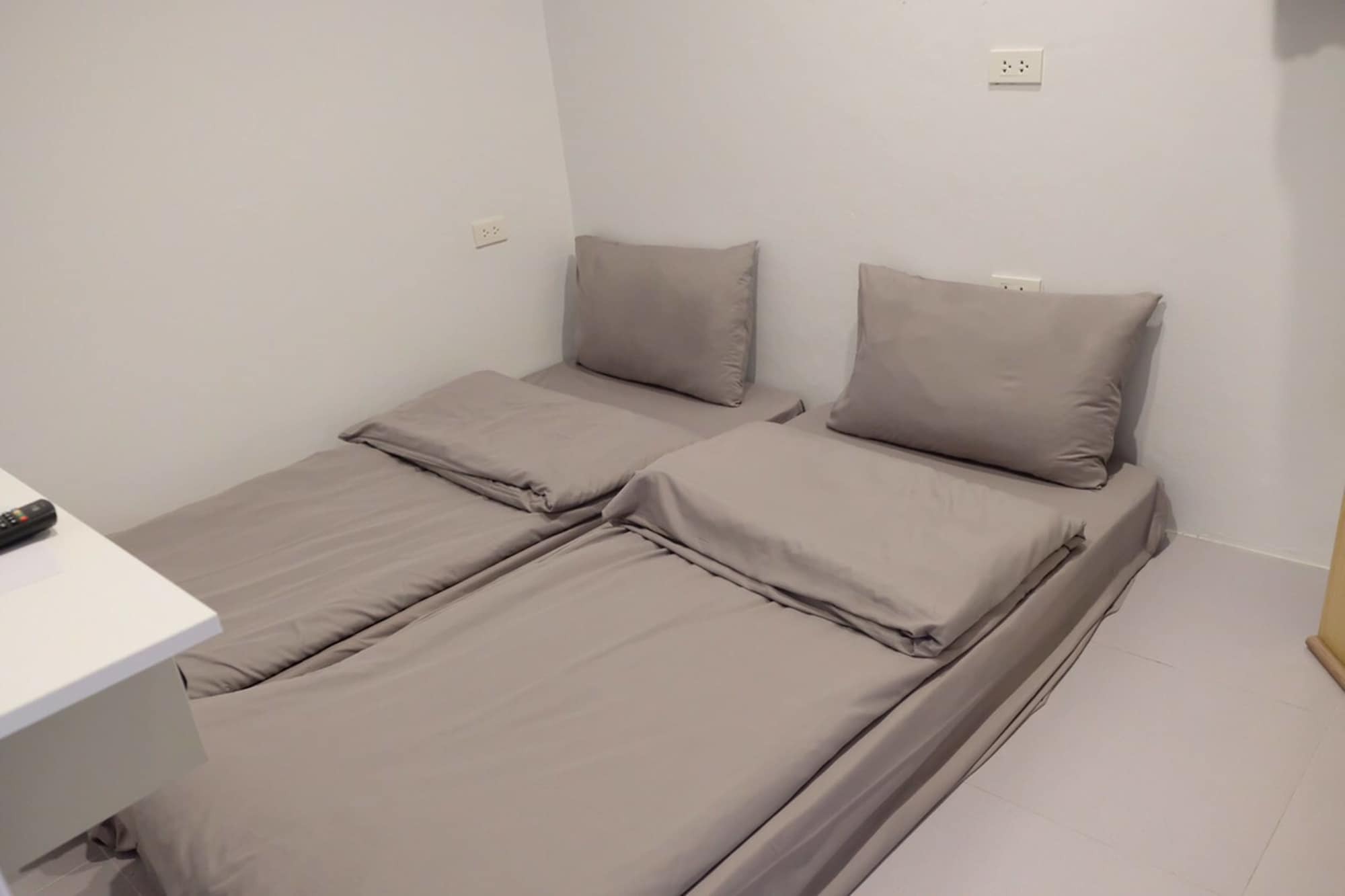 Хостел Minimal House Patong (Adults Only) Екстер'єр фото